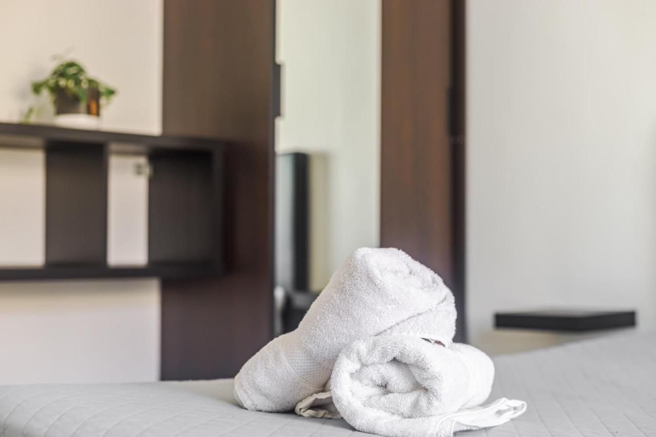 Sleeptubal Moderne Accommodatie Alhos Vedros Exterior foto